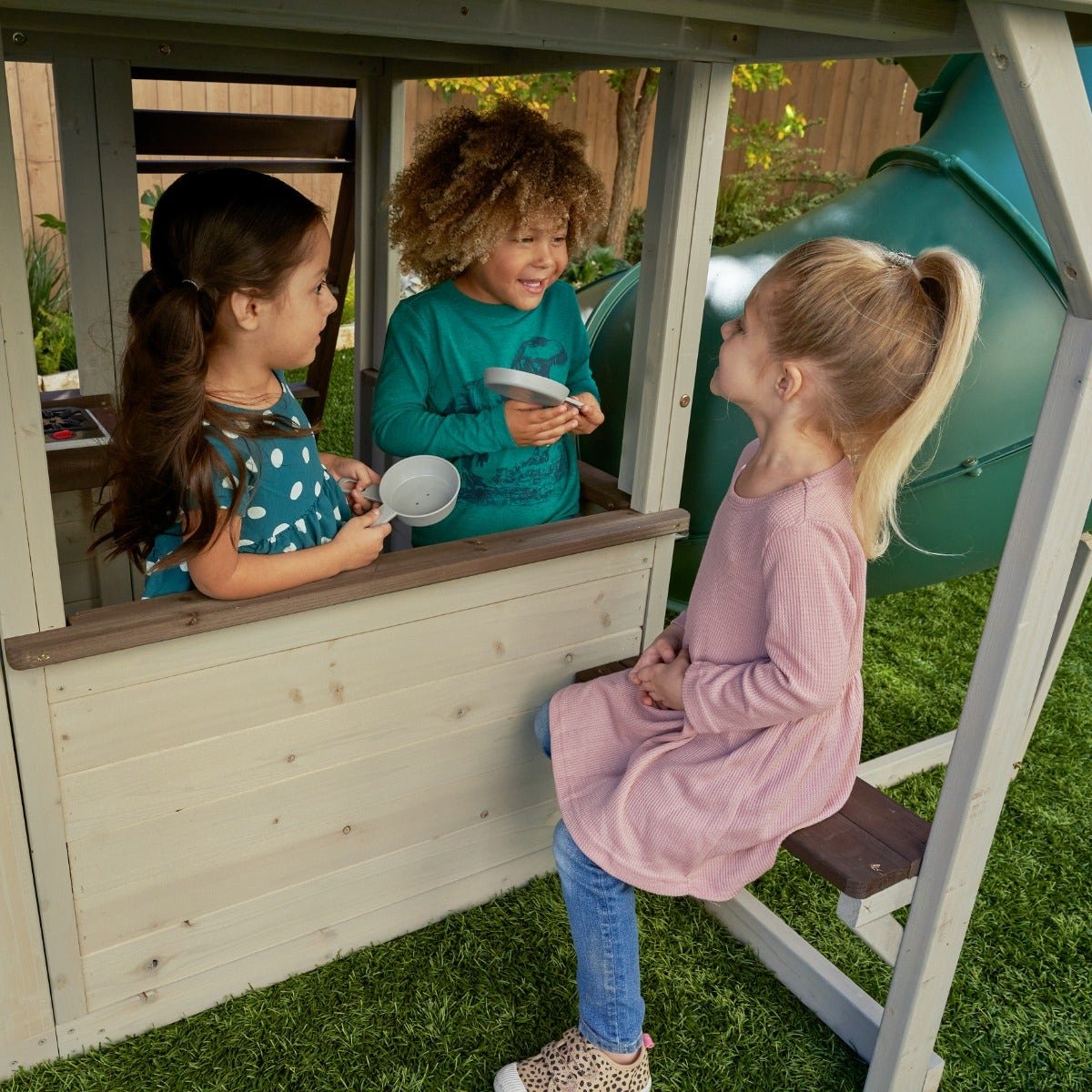 Cozy Escape Playhouse – Installation Available