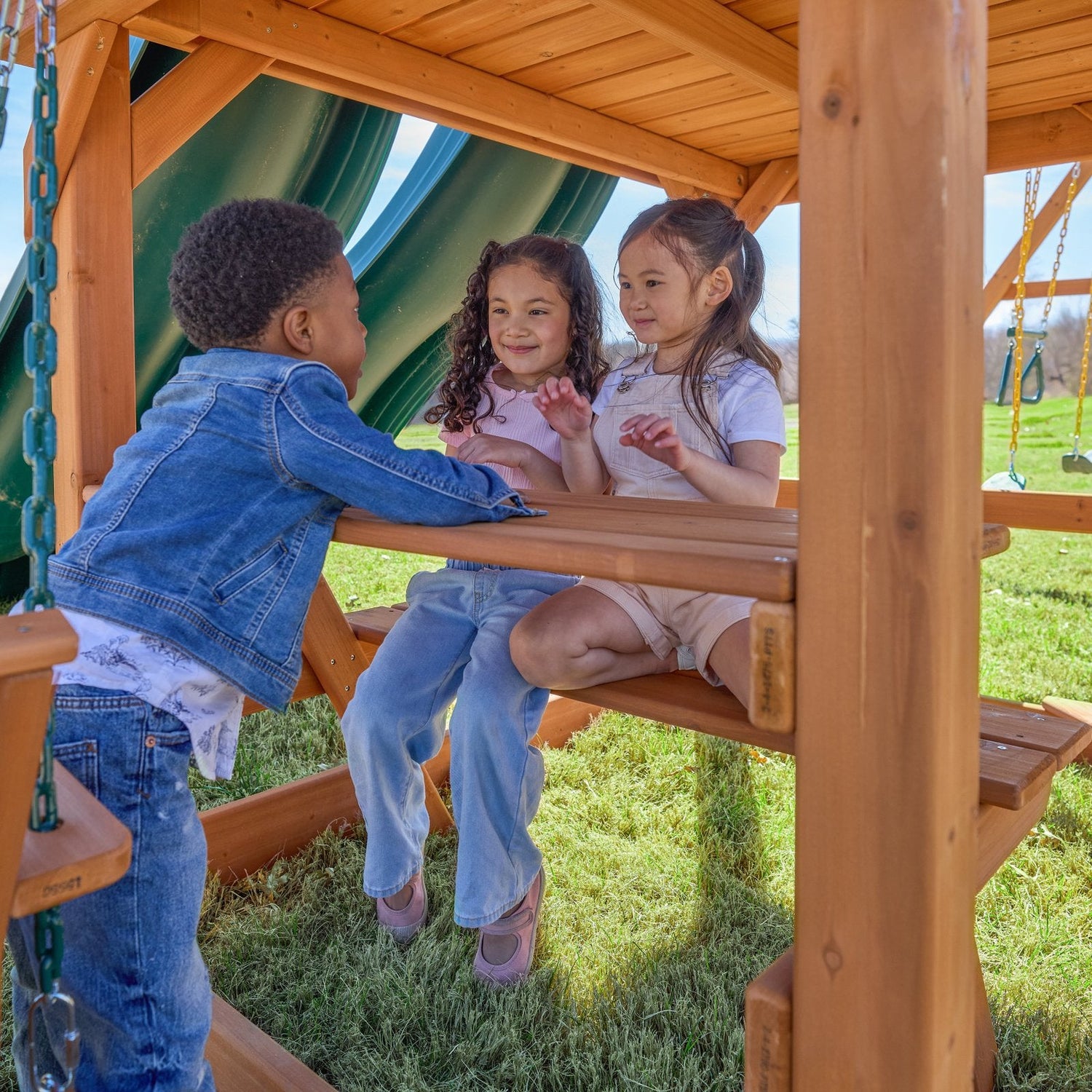 Summerville Deluxe Swing Set